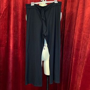 Signature Studio Black Pants